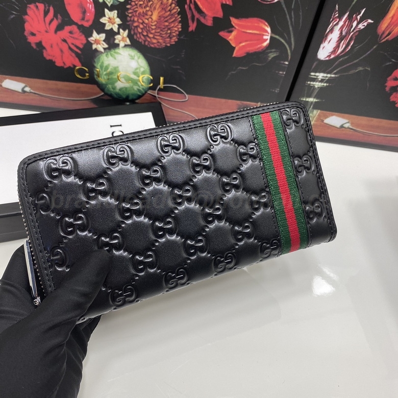 Gucci Wallets 56